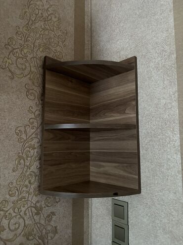 taxta ref: Dekorativ rəf, Corner shelf
