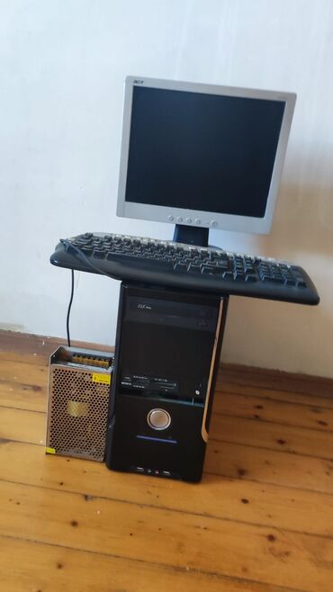 işlenmiş komputer: Monitor klaviatura prosesorda video kart dəyisməlidi