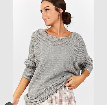 Women's Sweaters, Cardigans: Dva džempera, veličina L/XL .Oba za 700 din Model oversized sa at lalafo.rs — 3 Women's Sweaters, Cardigans: Dva džempera, veličina L/XL .Oba za 700 din Model oversized sa — 3