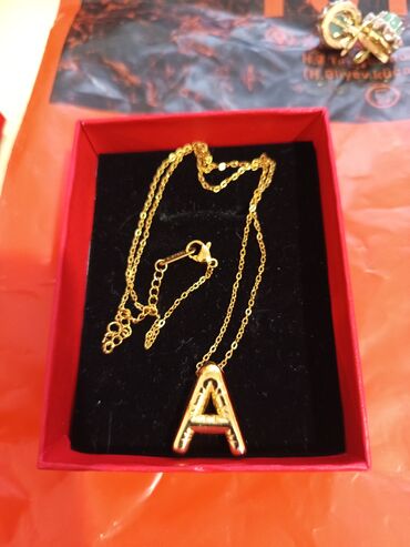 tek qas sirqalar: Колье