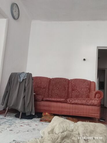 Другие диваны: Диван отдам даром