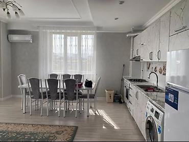 сдается квартира район восток 5: 📍Азия Молл 💰60,000 сом 🏢Сдаю 2 комнатную элитку, 72м2 Все удобства — 2