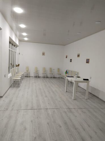 200 azn kiraye evler: Ofis arendaya verilir ünvan Zəfəran Hospitalın yanı 2 otaqdır yalnız