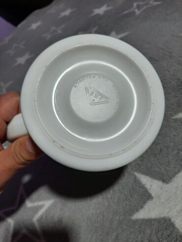 Staro posuđe i escajg: Stara krigla original vintage model svuda ima natpise od ispot na — 4