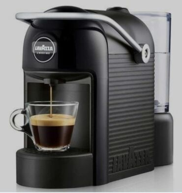 aparat za espreso kafu: Lavazza aparat za kafu potpuno nov. Nikad upotrebljen. Poklon tri