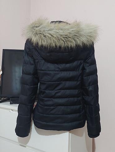 mantil ženski: Tommy Hilfiger Ženska zimska jakna, crna, pufna silueta sa — 6