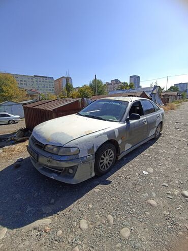 Mazda: Mazda 626: 1992 г., 1.8 л, Механика, Бензин, Хэтчбэк