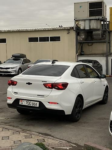 byd han ev: Chevrolet Onix: 2020 г., 1 л, Бензин, Седан — 4