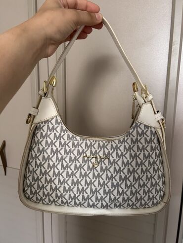 Çantalar: Çiyin çantası, Michael Kors, Yeni