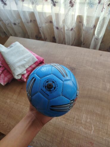Nərdlər: Mini futbol topu satilir tecili teze kimi di
4azn!!!