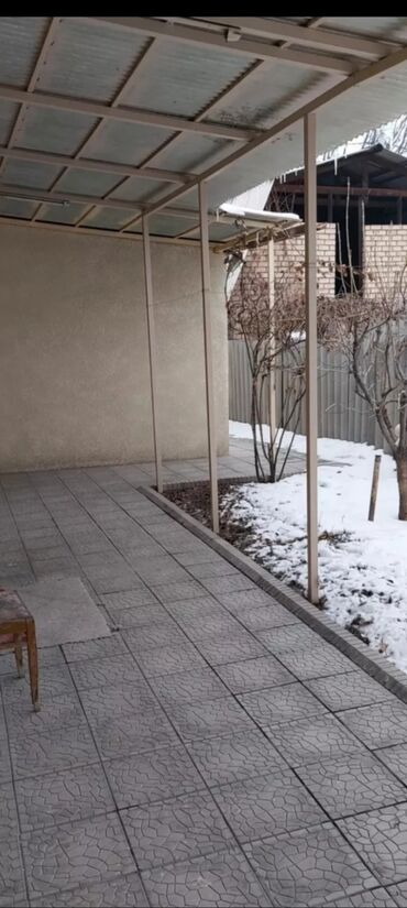 домик передвижной: 59 кв. м, 3 бөлмө, Унаа токтотуучу жай, Забор, тосулган