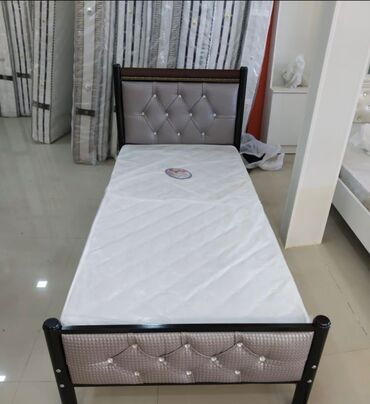 двухярусная кровать: Односпальная кровать, Без подьемного механизма, С матрасом, Без выдвижных ящиков