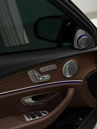 Продажа авто: Mercedes-Benz E-Class: 2022 г., 2 л, Бензин, Седан — 8