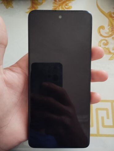 телефон fly od1: Infinix not 30 8+8ram 256 yaddaş qara rəydə adapter üsdündə verilir