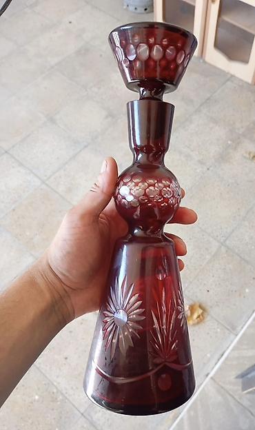 Rəng - Qırmızı, Şüşə