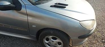 tepih crni: PEUGEOT 206 - KOMPLETAN AUTO U DELOVIMA | peugeot 206 1.1 benzinBoja — 5