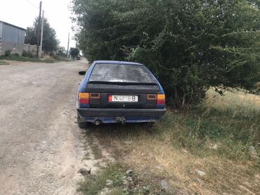 машына продажа: Автомобиль Audi, синего цвета, представлен в кузове хэтчбек. Модель