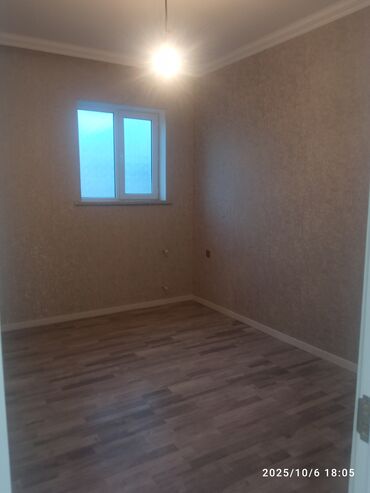 Həyət evləri və villaların satışı: İki mərtəbəli, geniş həyət sahəsi olan fərdi ev. Xüsusiyyətlər: - — 13