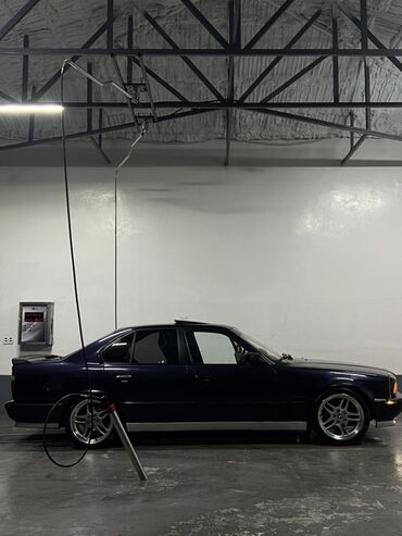 BMW: BMW 5 series: 1992 г., Седан — 12