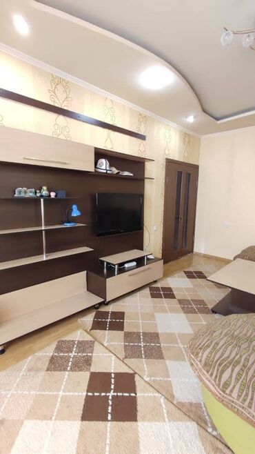 Продажа квартир: 3 комнаты, 70 м², 105 серия, 2 этаж, Евроремонт