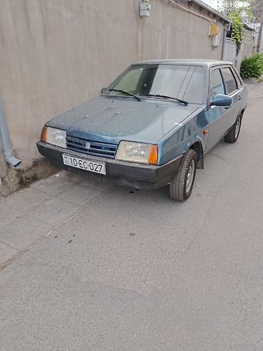 bmw e 38: LADA Samara sedan, mavi rəng. Klassik kuzov dizaynı, 4 qapı. Mexaniki — 5