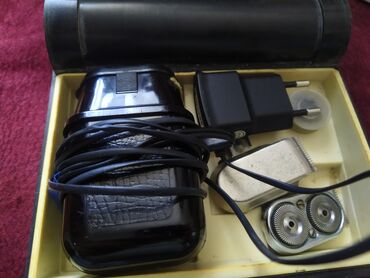 Digər əntiq əşyalar: Электробритва ТАУР Выпуск 1978года работает хорошо брееть без — 9