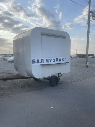 Коомдук тамак чөйрөсү: Бизнес сатуу Фудтрак, Төмөнкүлөр менен бирге: Жабдуулар жана эмерек
