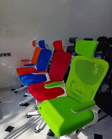 Ofis və oyun kresloları: Yeni, Təkərli, Qolları tənzimlənir, Parça — 9