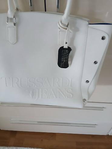 Torbe: GUESS torbe – dve modele 1) Siva torba sa monogram printom - — 8