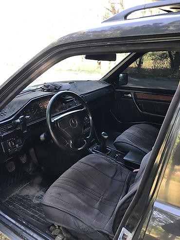 винтажные машины: Mercedes-Benz E-Class: 1994 г., Универсал — 9
