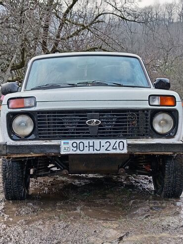 VAZ (LADA): VAZ (LADA) 4x4 Niva: 1.7 l | 2010 il 271000 km Ofrouder/SUV — 13