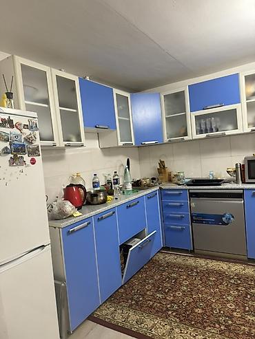 Продажа коттеджей и домов: Продается жилой дом с большим участком и бассейном. Характеристики: - — 13