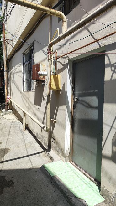 Uzunmüddətli kirayə mənzillər: Komsamol dairesinde. piyada keçidin yanında. 24 saat oba marketin — 5