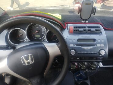 разноширокие шины: Honda Fit: 2002 г., Хетчбек