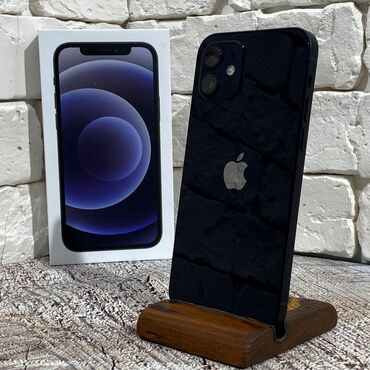 Apple iPhone: IPhone 12, Б/у, 128 ГБ, Черный, Защитное стекло, 85 %
