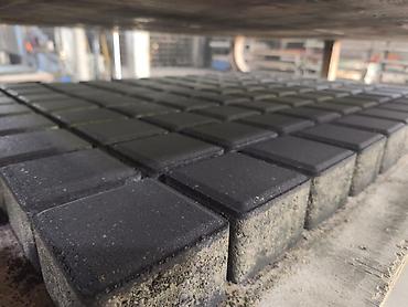 beton panel satisi: Rəngli səki daşları – zavod istehsalı - İkiqat qatlı vibropress — 8