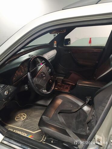 Mercedes-Benz: Mercedes-Benz 220: 2.2 l | 2000 il Universal — 8