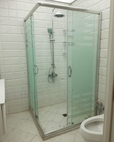 Duş kabinaları, arakəsmələr: Yeni Üstü açıq kabina, Künc üçün, Pulsuz çatdırılma — 13