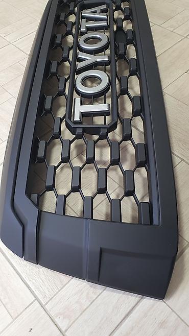 sequia: Решетка радиатора Toyota 2010 г., Новый, Аналог — 4