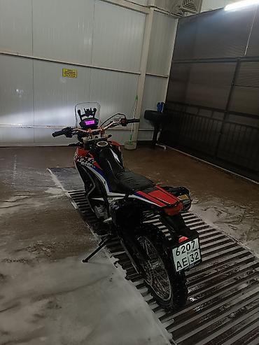 Эндуро-туристический мотоцикл Lifan KPT/CRF-стиля (наклейки Dakar) at lalafo.kg — 4 Эндуро-туристический мотоцикл Lifan KPT/CRF-стиля (наклейки Dakar) — 4