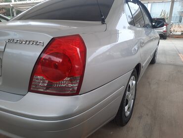 Hyundai: Hyundai Elantra: 1.6 l | 2004 il Sedan — 12