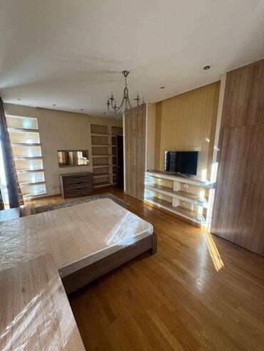 Долгосрочная аренда квартир: 4 комнаты — 14