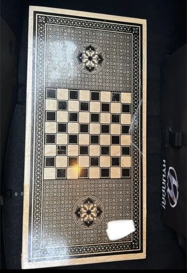 Nərdlər: Taxta nərd taxtası – Bakı mövzulu oyma və naxışlı - Material: ağac — 7