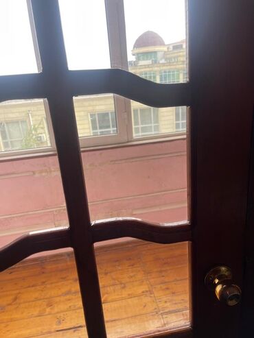 Mənzil kirayələyirəm: 3 otaqlı, 85 kv. m — 12