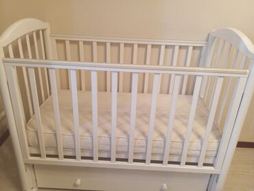 кровати металические: Продаю детскую кроватку,в отличном состоянии