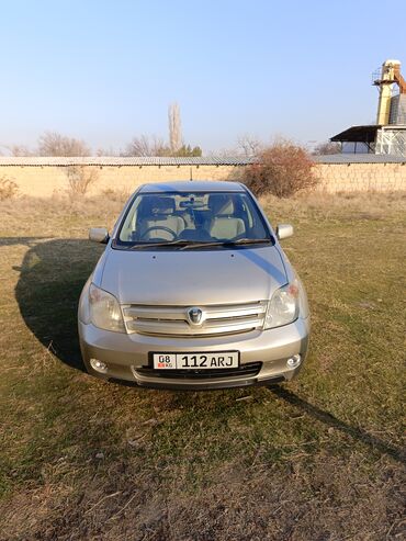 битая авто: Toyota ist: 2002 г., 1.3 л, Автомат, Бензин