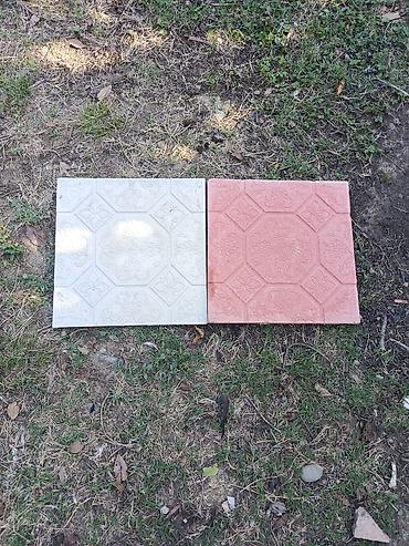 Бетон и бетонные изделия: Dekorativ səki və həyət döşəməsi üçün beton plitələr 40*40 a 240 ədəd — 1