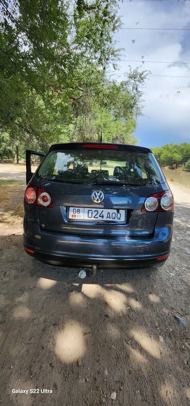 Volkswagen: Volkswagen Golf V: 2005 г., 1.6 л, Механика, Бензин, Хэтчбэк