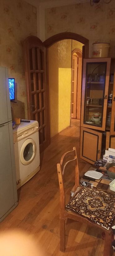 Köhnə tikili: Bakı, Yeni Yasamal, 3 otaqlı, Köhnə tikili, m. İnşaatçılar, 90 kv. m -da lalafo.az — 6 Köhnə tikili: Bakı, Yeni Yasamal, 3 otaqlı, Köhnə tikili, m. İnşaatçılar, 90 kv. m — 6