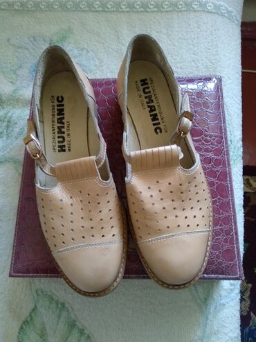 летняя обувь 38: Мужские летние туфли, 39 размер, кожа, Италия, Ош, 6000 сом